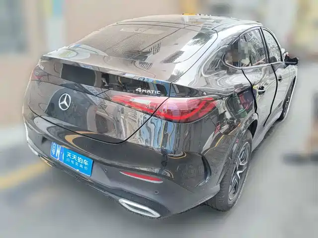 Mercedes-Benz GLC Coupe 2025 Facelift GLC 260 4MATIC Coupe SUV — фото 2