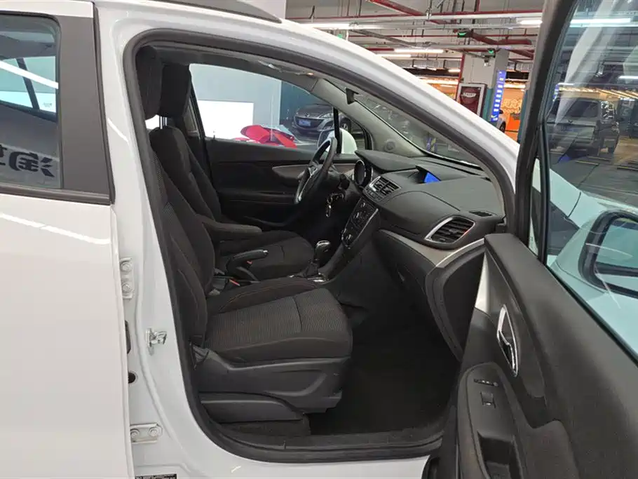 Buick Encore 2015 1.4T Automatic 2WD Urban Elite фото 8