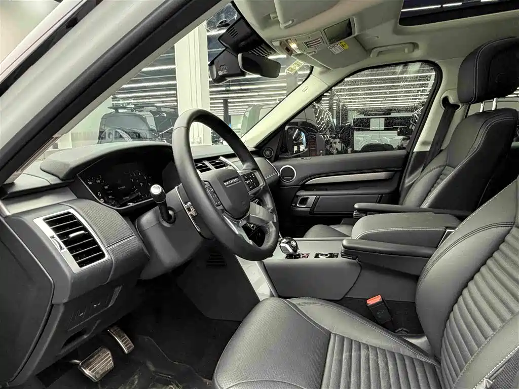 Land Rover Discovery 2024 2024 360PS Dynamic SE