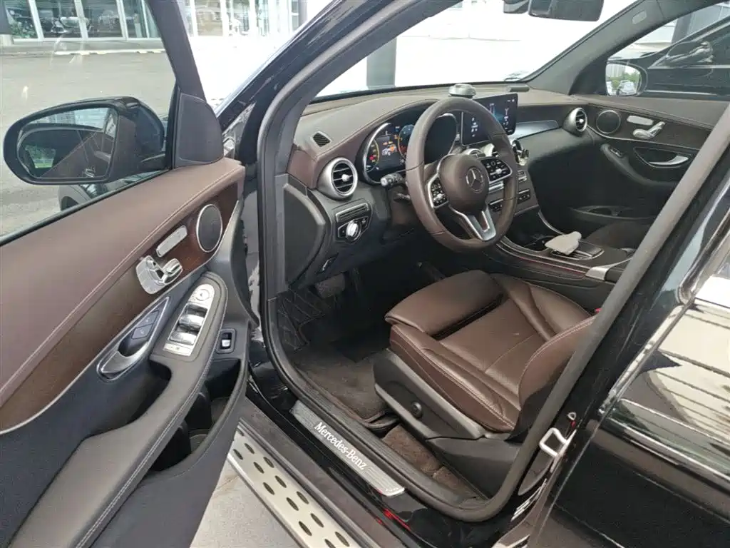 Mercedes-Benz GLC 2021 GLC 260 L 4MATIC Luxury фото 16