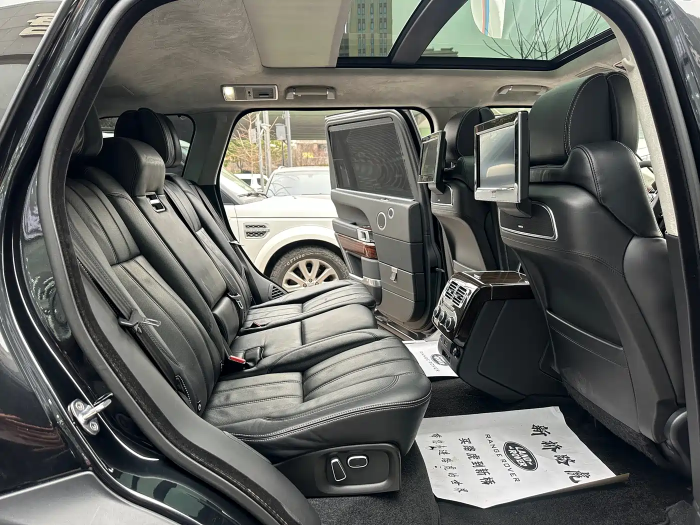 Land Rover Range Rover 2015 5.0 SC V8 AB Prestigious Genesis Extended Edition фото 10