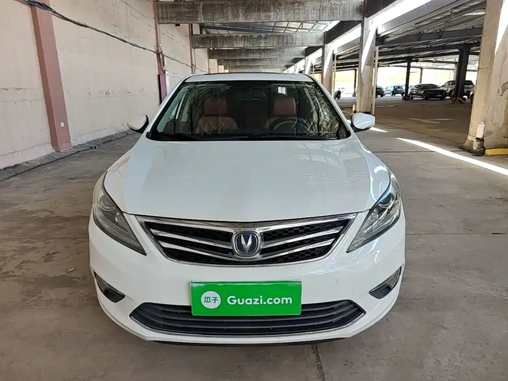 Фото 3 - Changan Eado