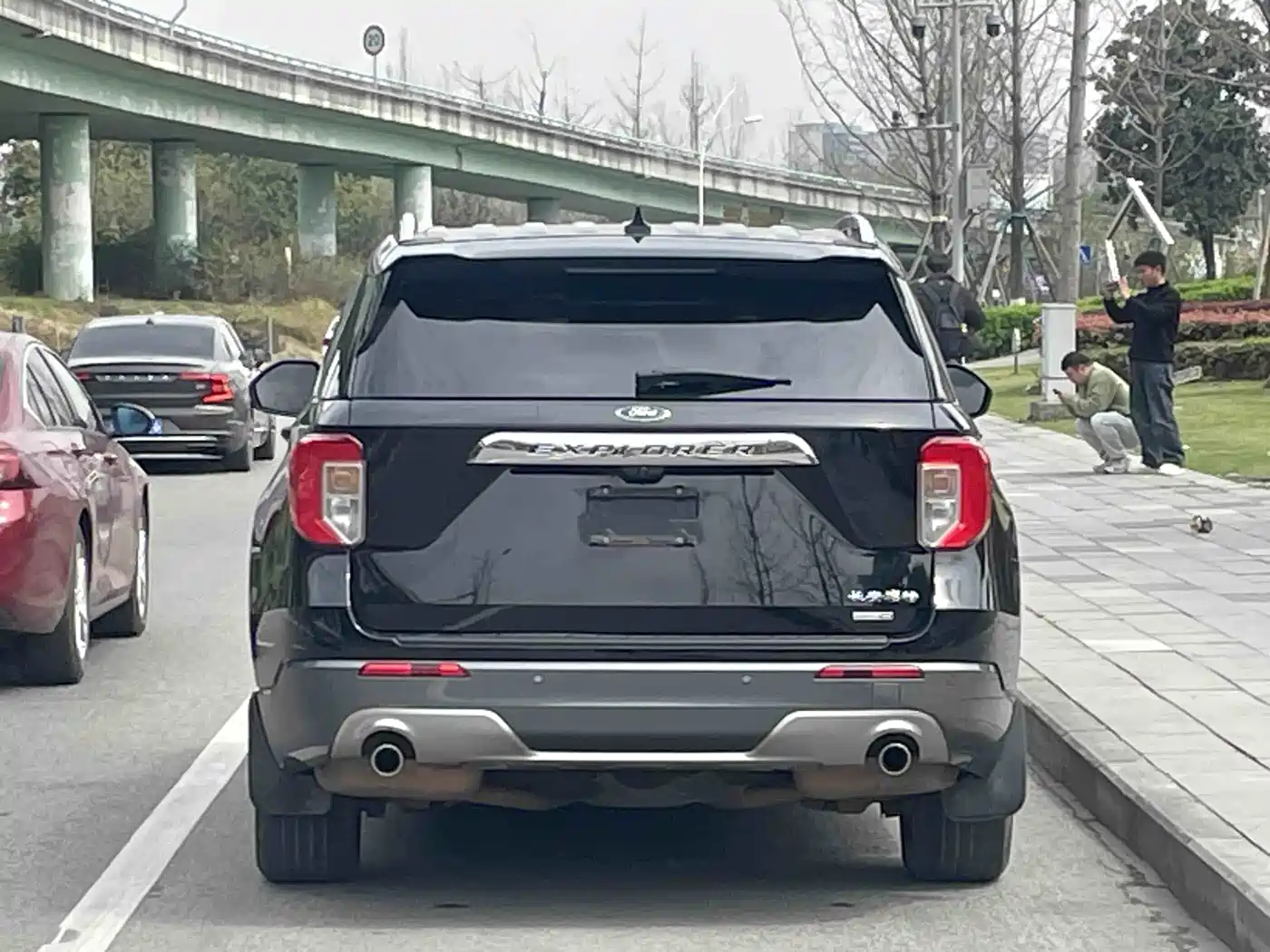 FORD EXPLORER