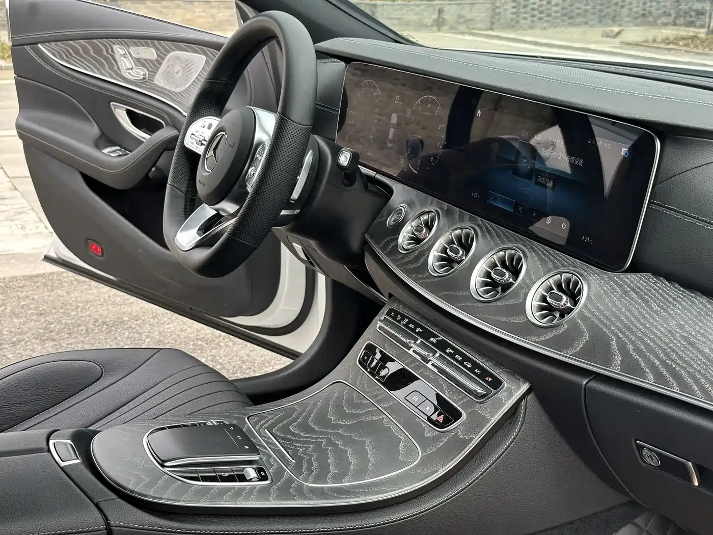 Mercedes-Benz CLS 2022 CLS 300 Luxury фото 8