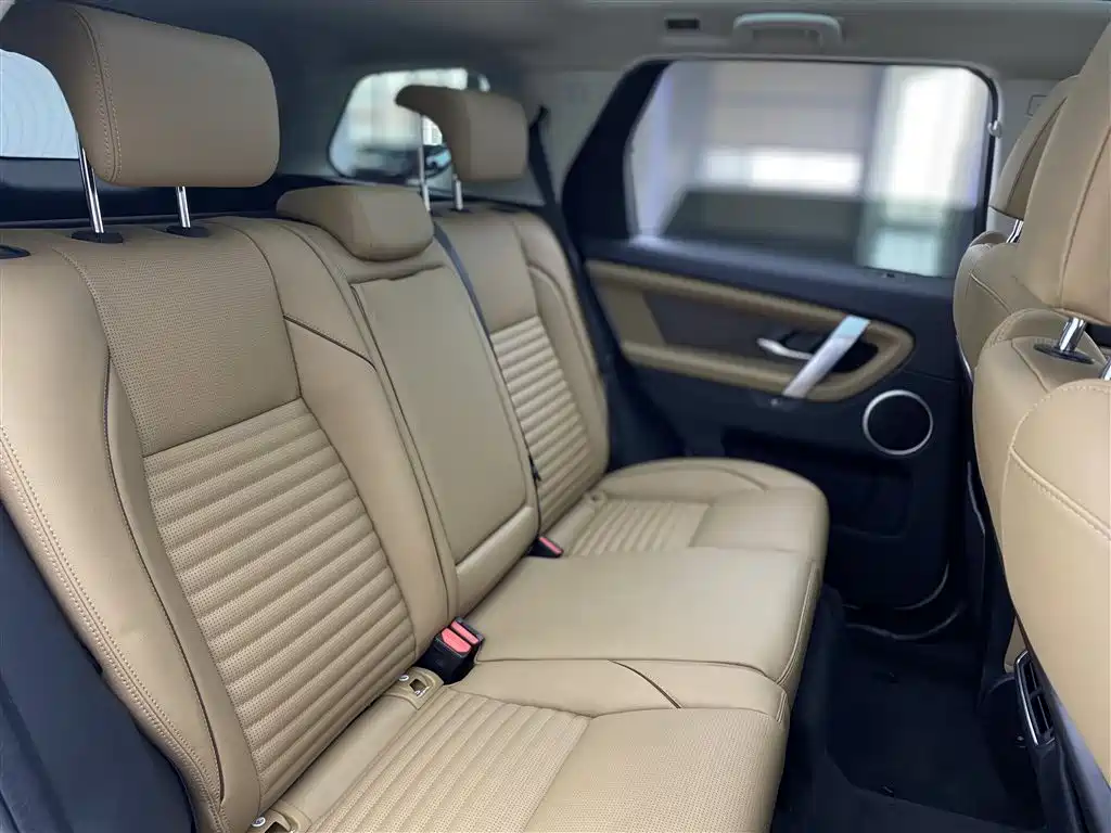 Land Rover Discovery Sport 2024 Performance Technology Edition фото 13