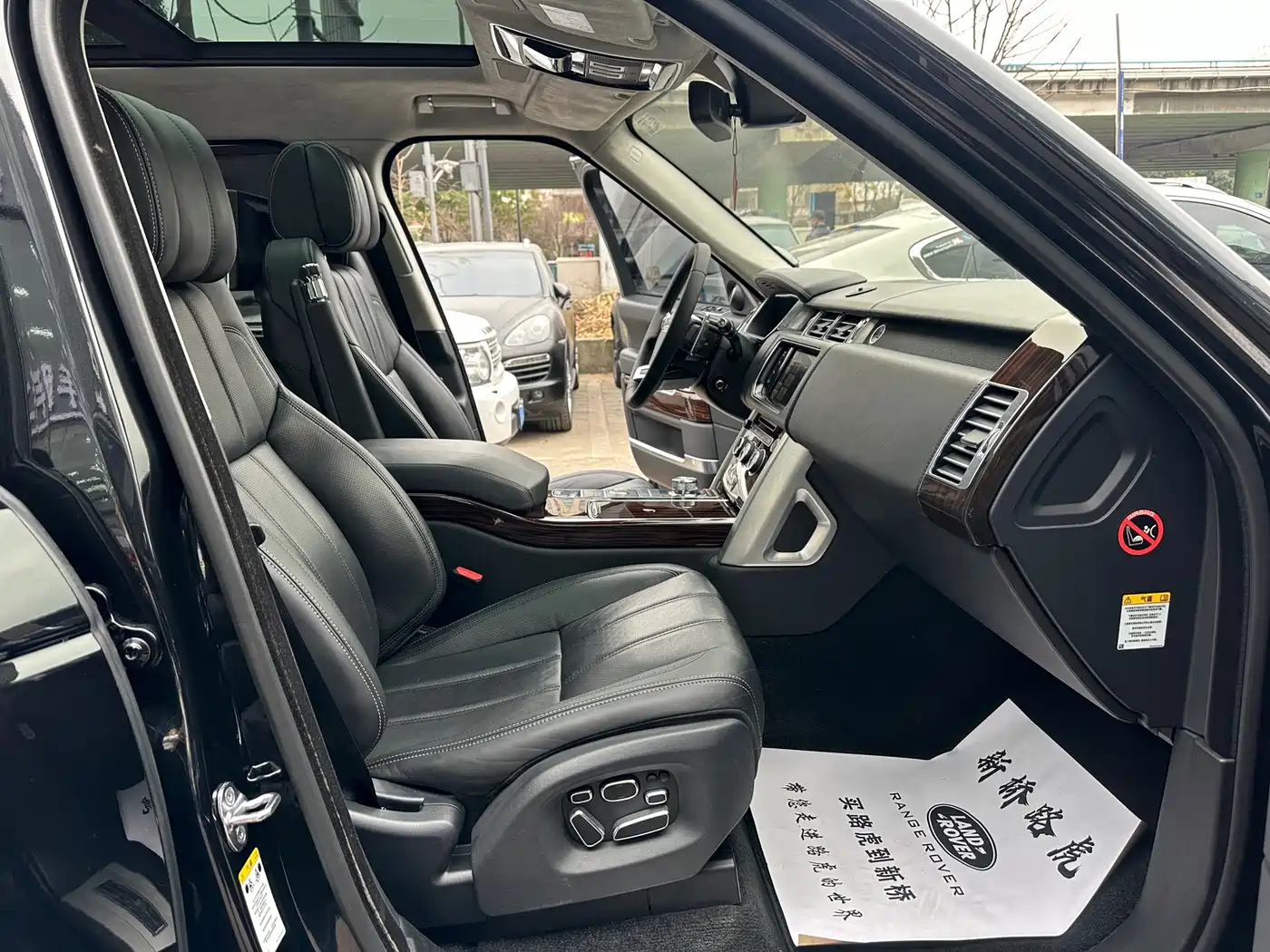 Land Rover Range Rover 2015 5.0 SC V8 AB Prestigious Genesis Extended Edition фото 8