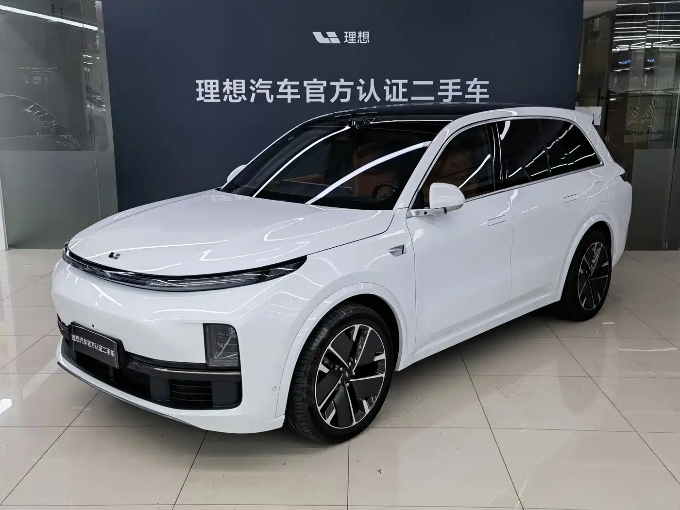 Li Auto L8 2025