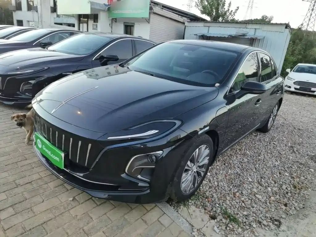 Hongqi E-QM5 2022