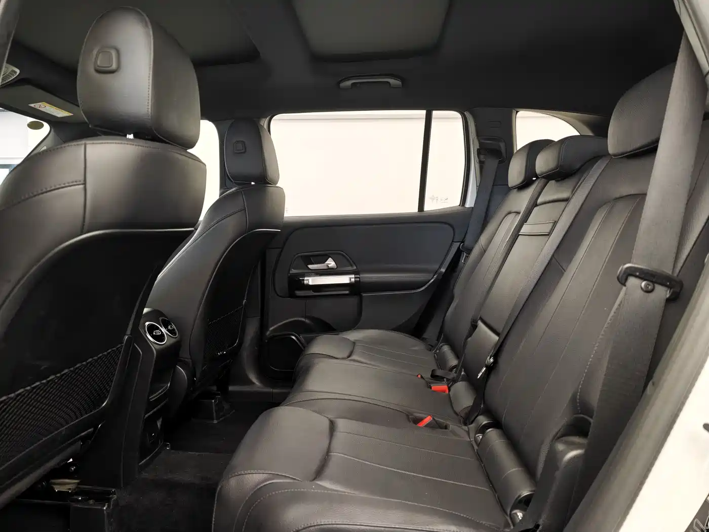 Mercedes-Benz GLB 2023 GLB 220 Dynamic фото 9