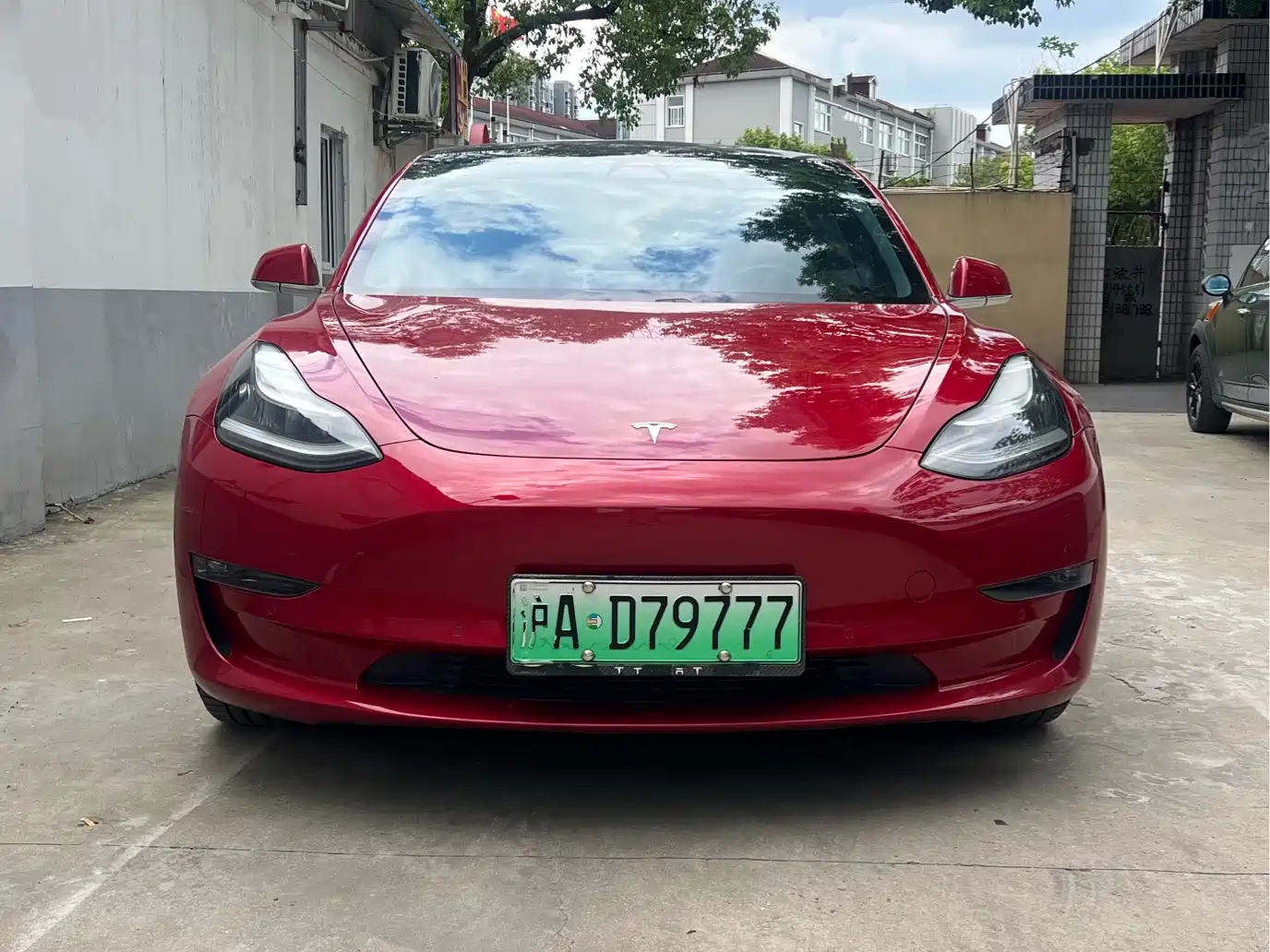 Tesla Model 3 (Import) 2019 2019 Long Range RWD Version