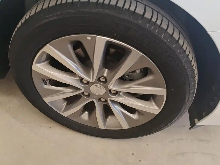 Buick GL6 2023 2021 323T Mild Hybrid Connected Luxury