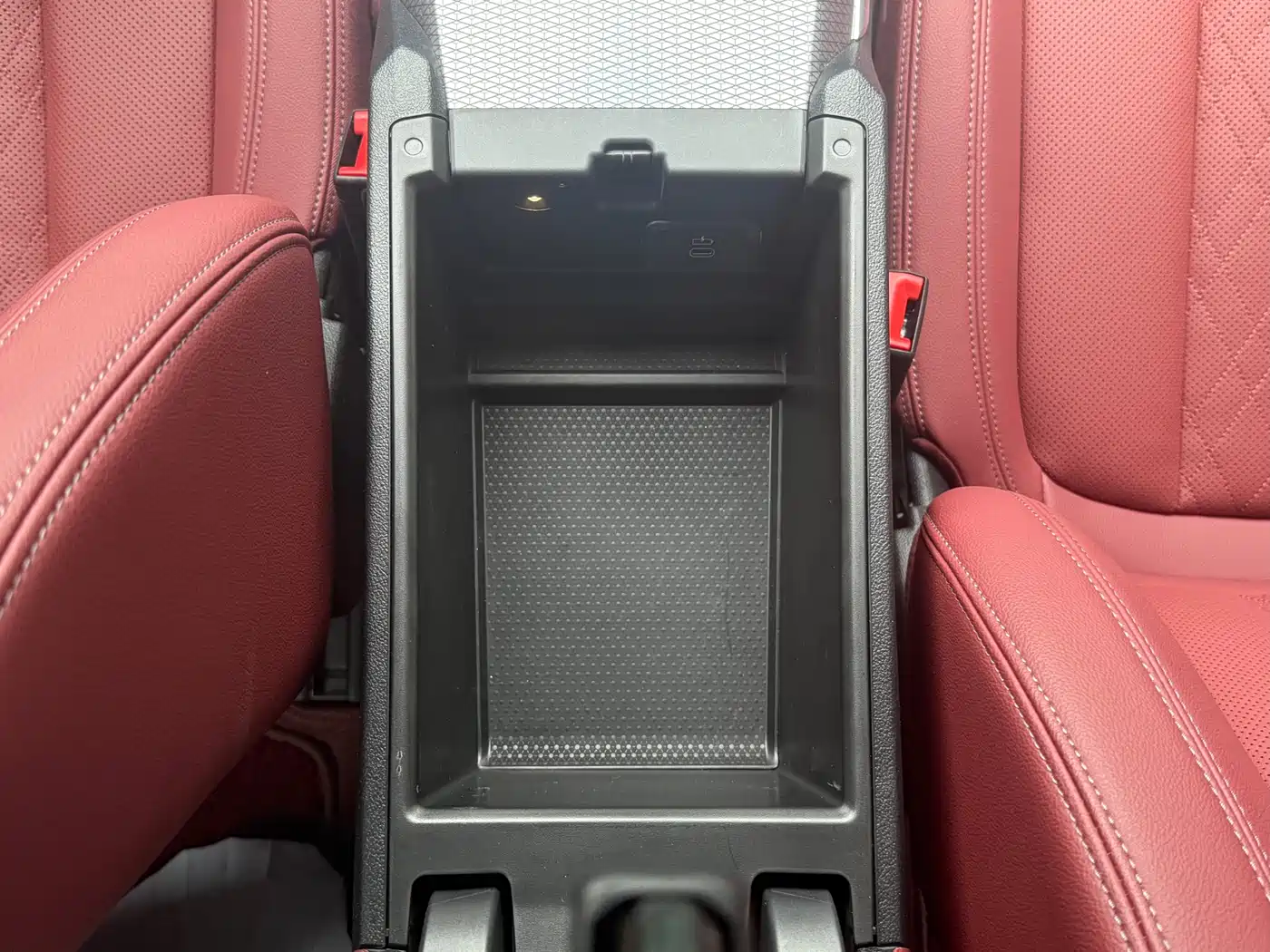 BMW 3 Series 2024 325Li M Sport Shadowline Package фото 13