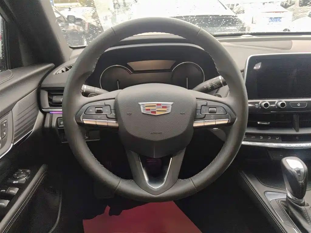 Cadillac CT4 2022 28T Fashion Style фото 3