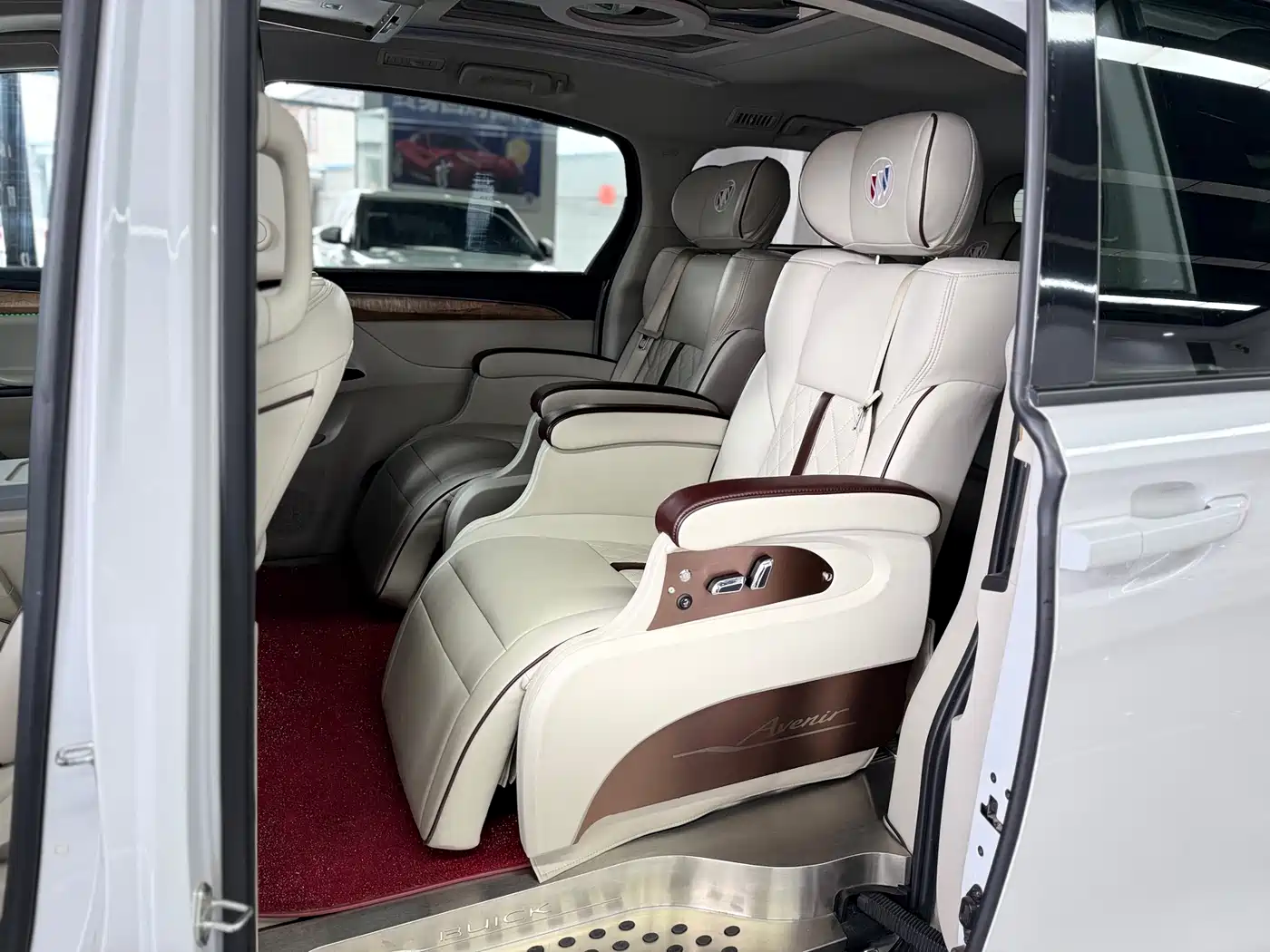Buick GL8 2018 ES 28T Comfort Type China VI фото 11