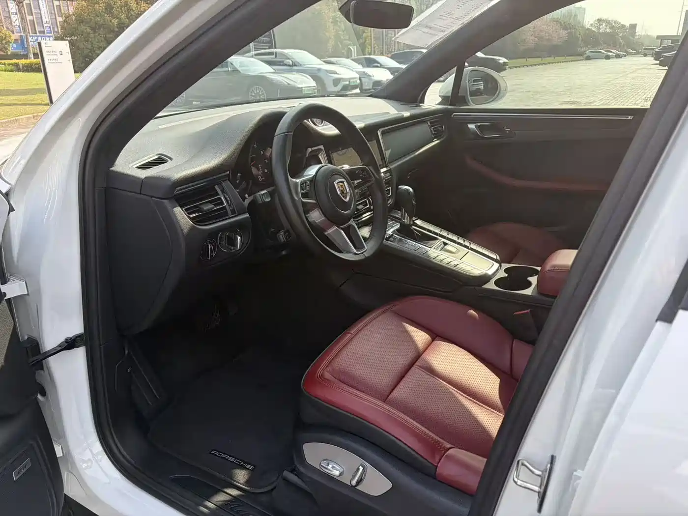 Porsche Macan 2021 Macan 2.0T фото 12