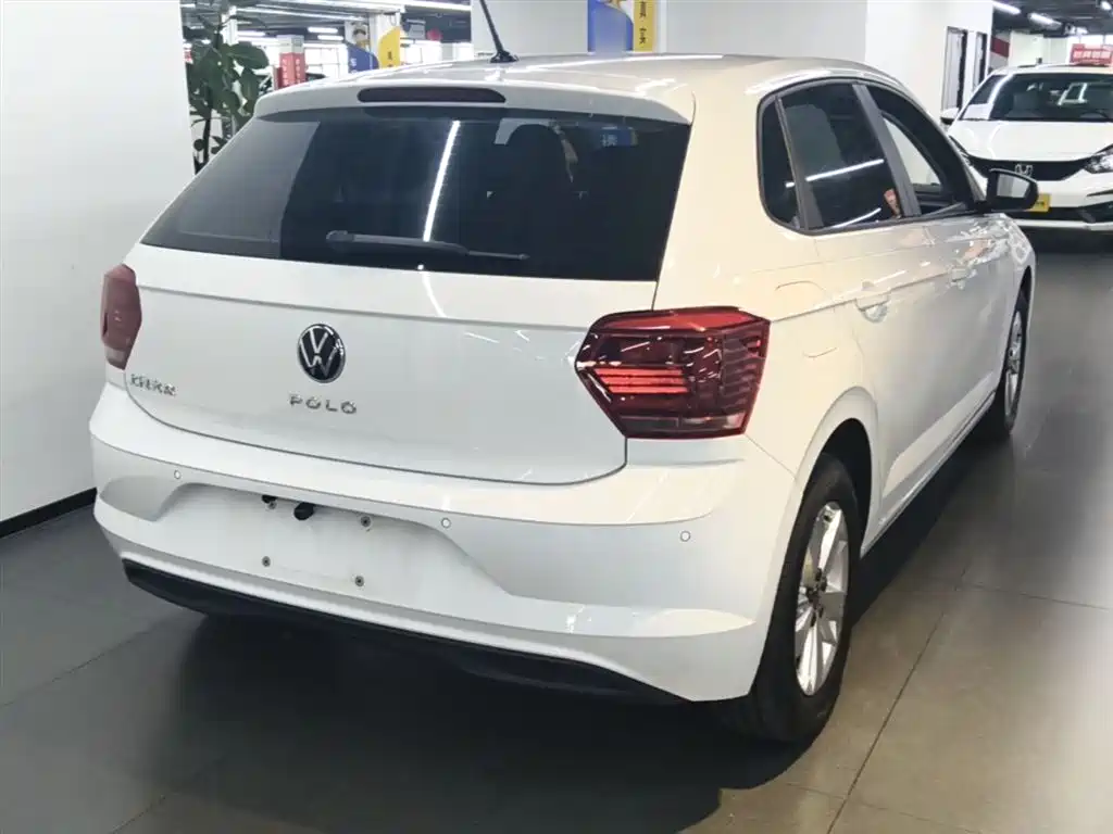 Volkswagen Polo 2023 Facelift Plus 1.5L Auto Joyful Living Edition фото 7