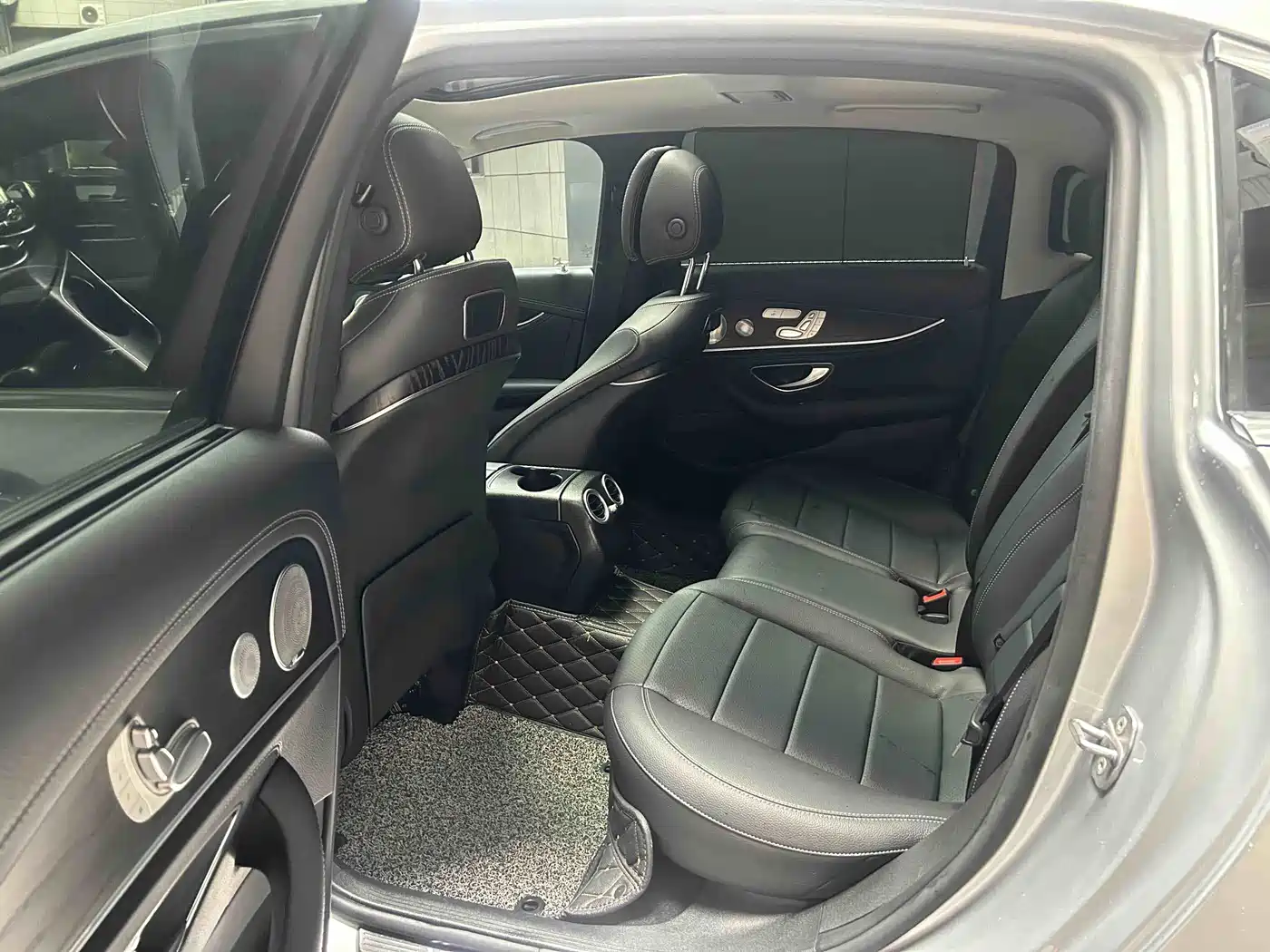 Mercedes-Benz E-Class 2020 Facelift E 300 L Sport Exclusive фото 18