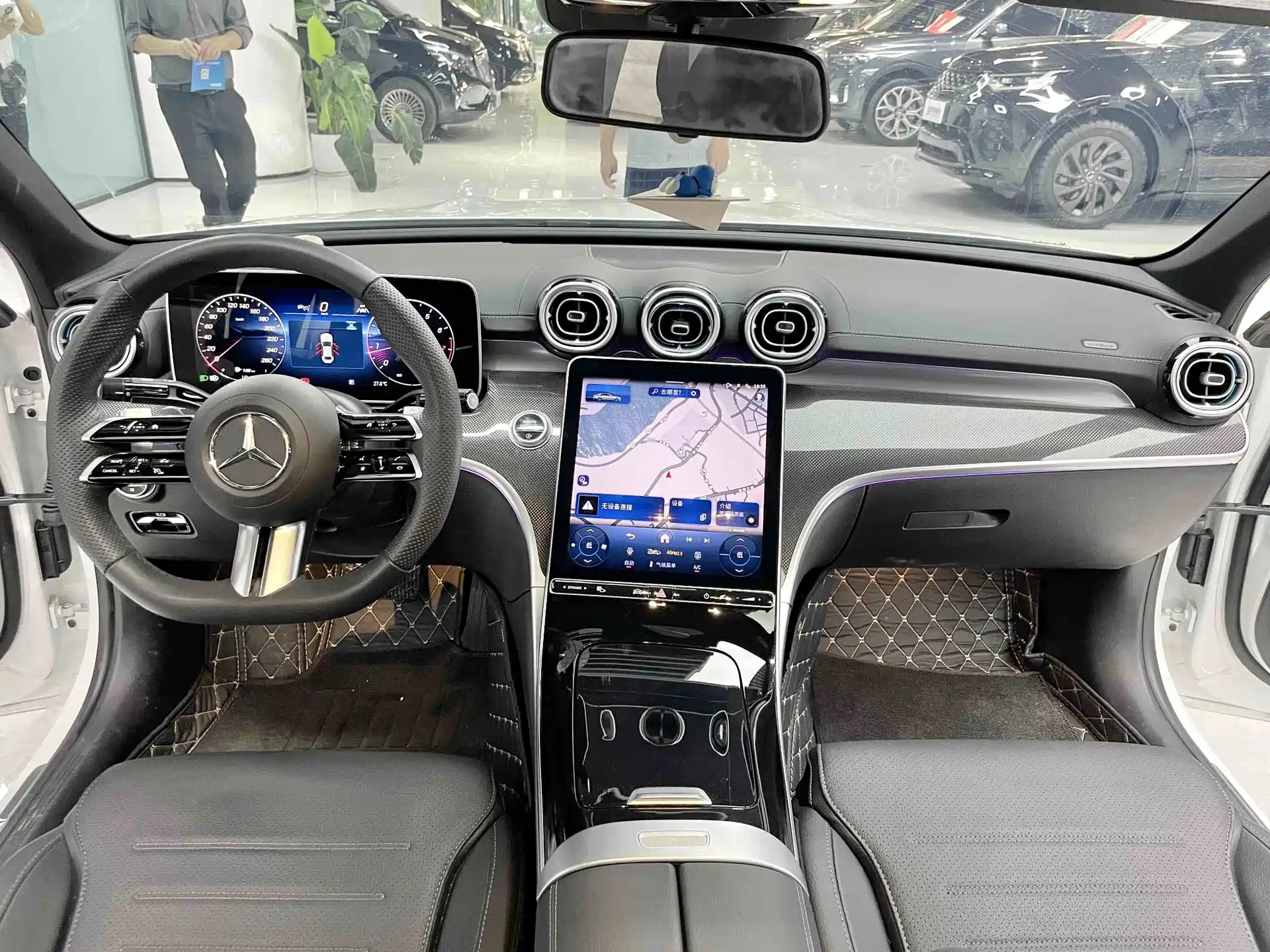 Фото 4 - Mercedes-Benz C-Class