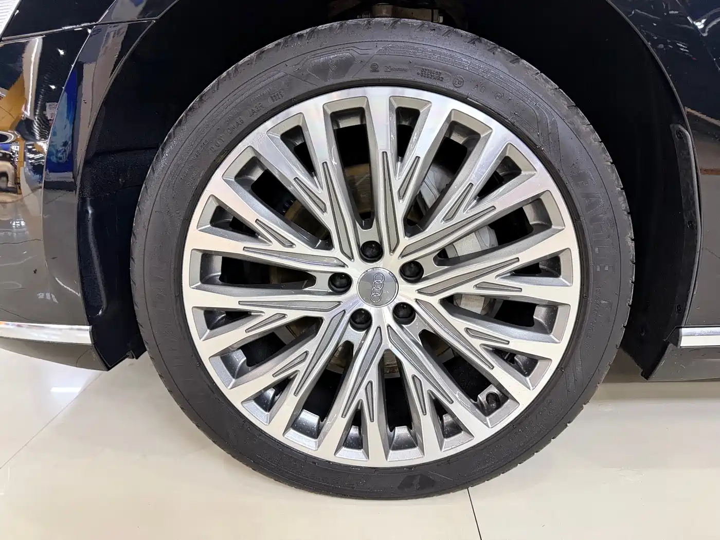 Audi A8 2021 A8L 50 TFSI quattro Comfort фото 5