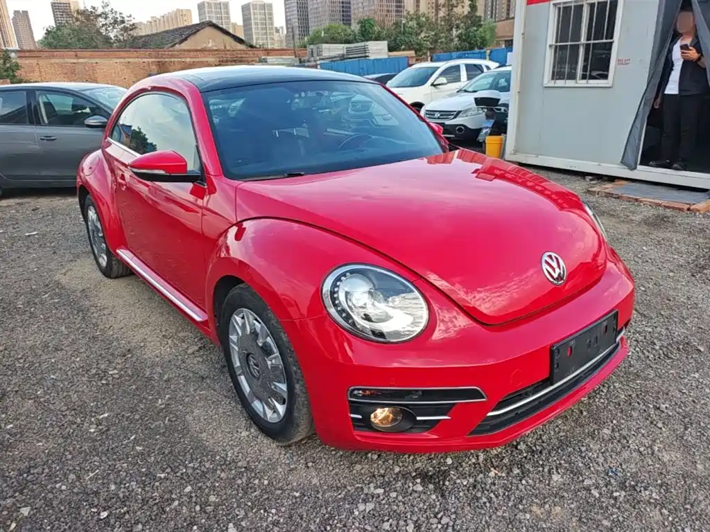 Volkswagen Beetle 2018 180TSI Trend Joy Edition фото 4