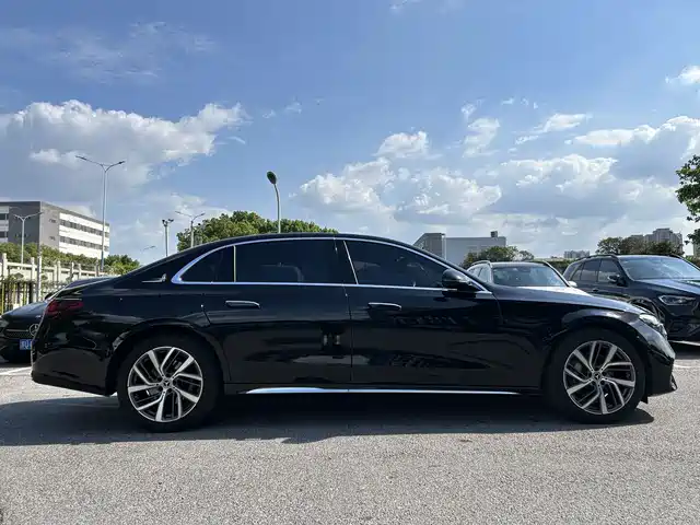 Mercedes-Benz E-Class 2024 E 300 L Fashion — фото 5