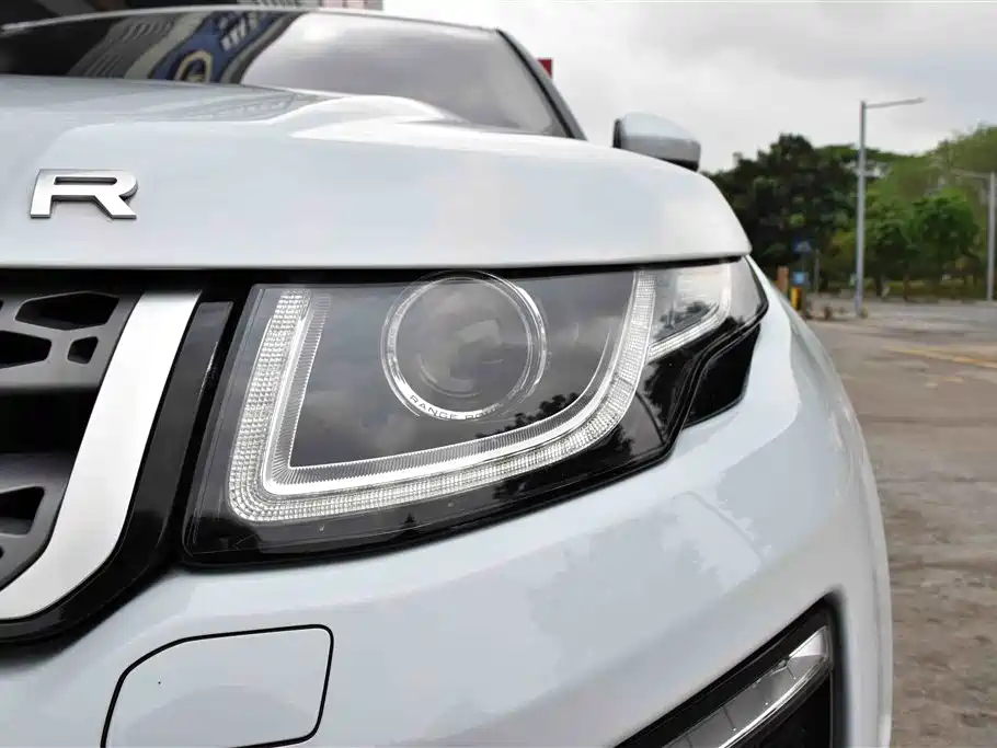 Land Rover Range Rover Evoque 2017 2.0T SE Smart Shine Edition фото 17