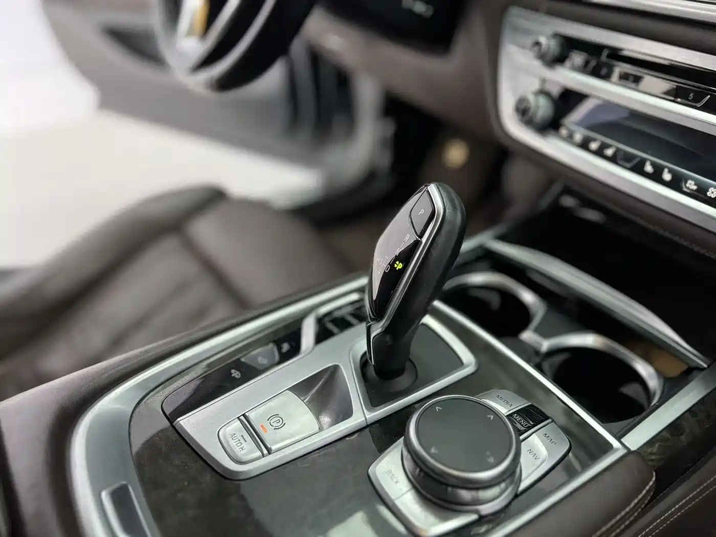 BMW 7 Series 2018 740Li Leading Type Excellence Package фото 13