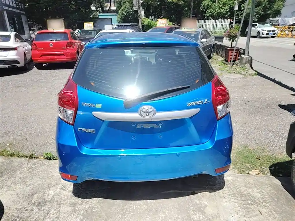Toyota YARiS L Zhi Xuan 2015 1.5E Auto Charming Edition фото 6