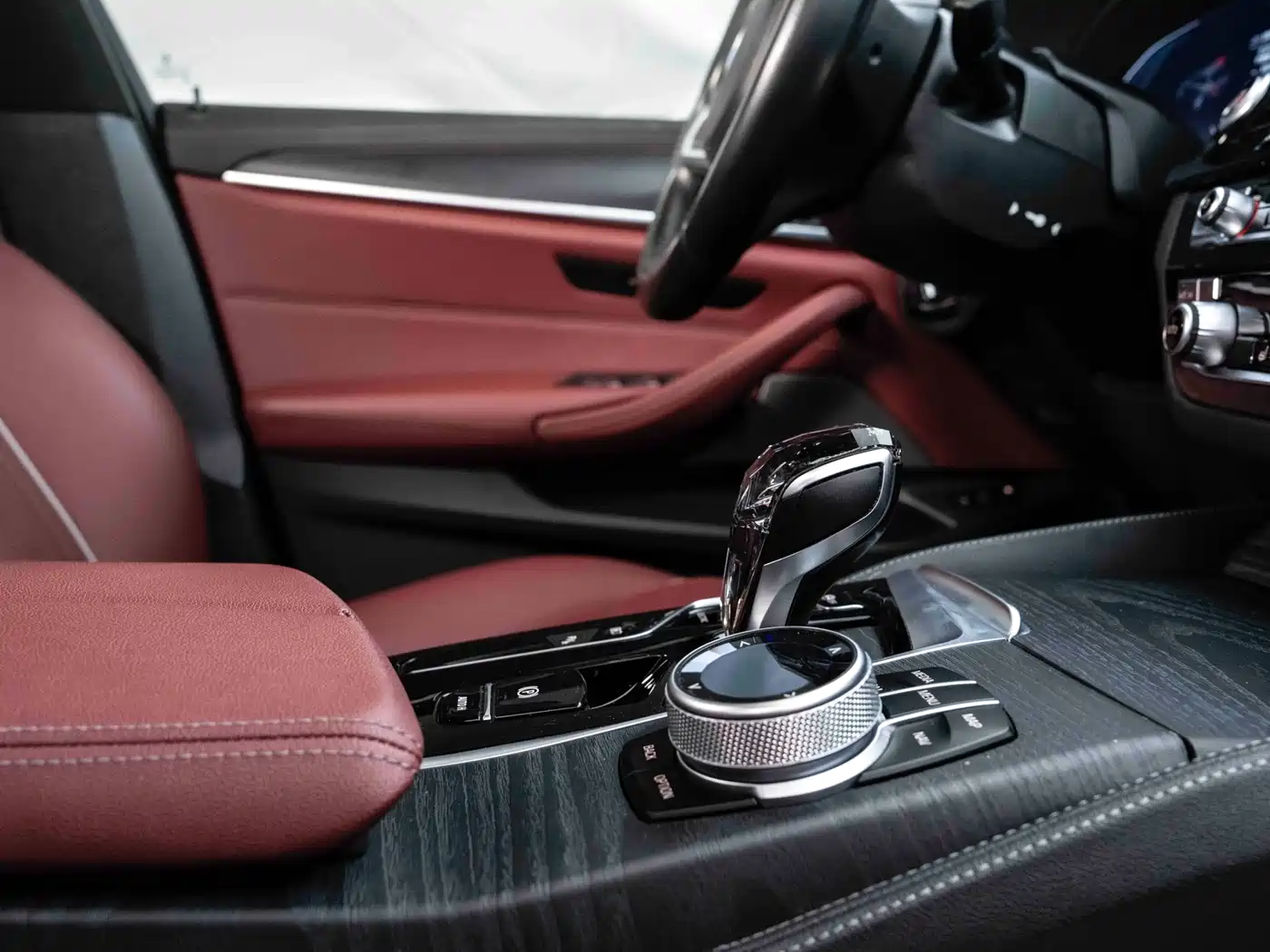 BMW 5 Series New Energy 2022 Model Second Facelift 535Le M Sport Package фото 22