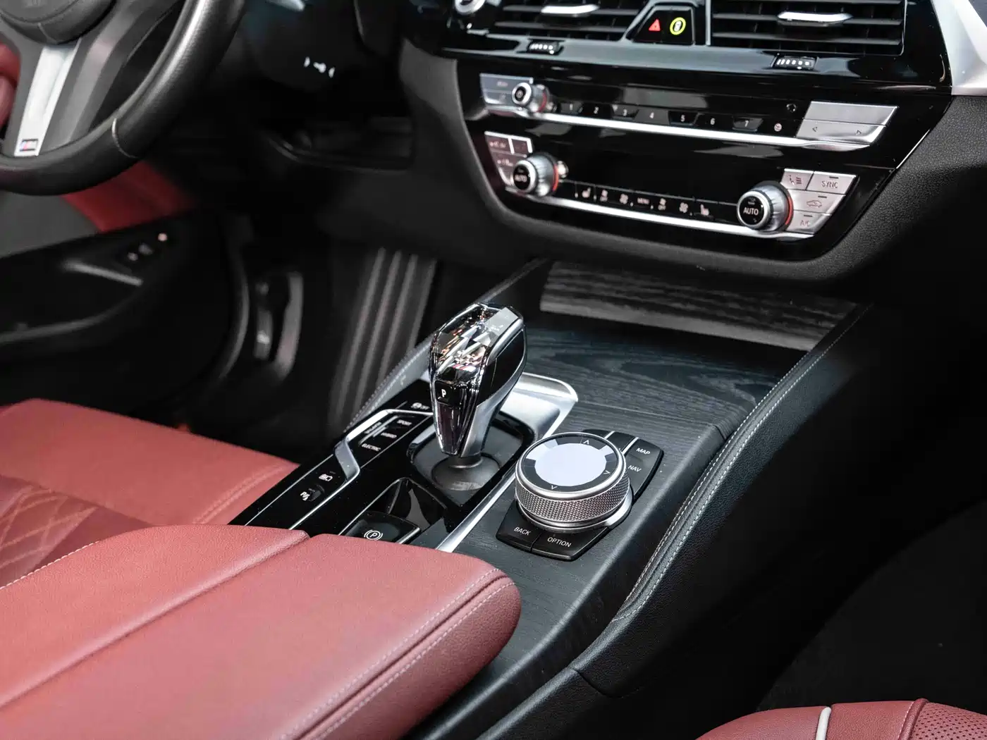 BMW 5 Series New Energy 2022 Model Second Facelift 535Le M Sport Package фото 25