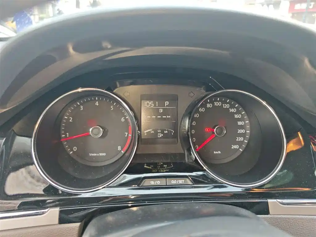Volkswagen Bora 2014 1.6L Automatic Comfort Edition фото 4