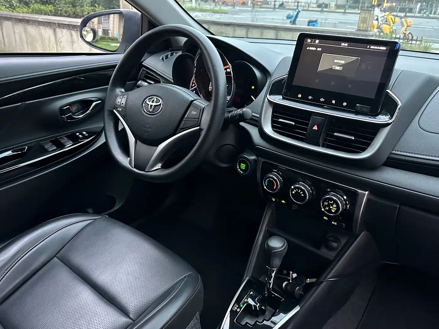 Toyota YARiS L Zhi Xuan 2020 1.5L CVT Premium Edition фото 17