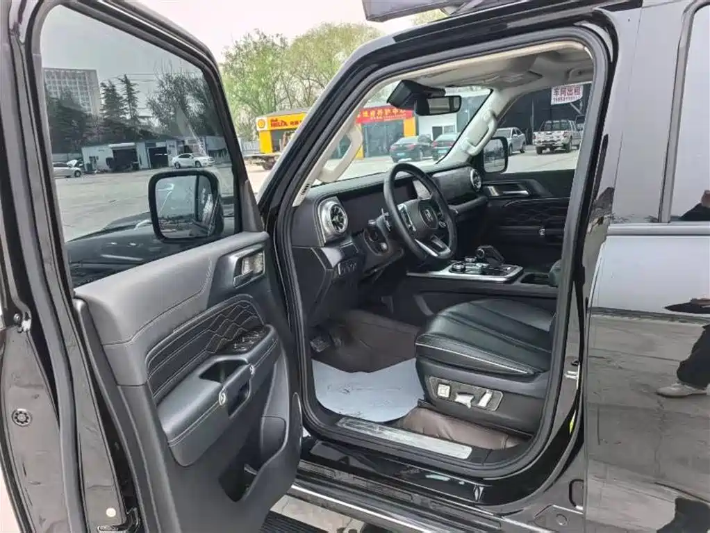 Tank 300 2024 2.0T Explorer фото 4
