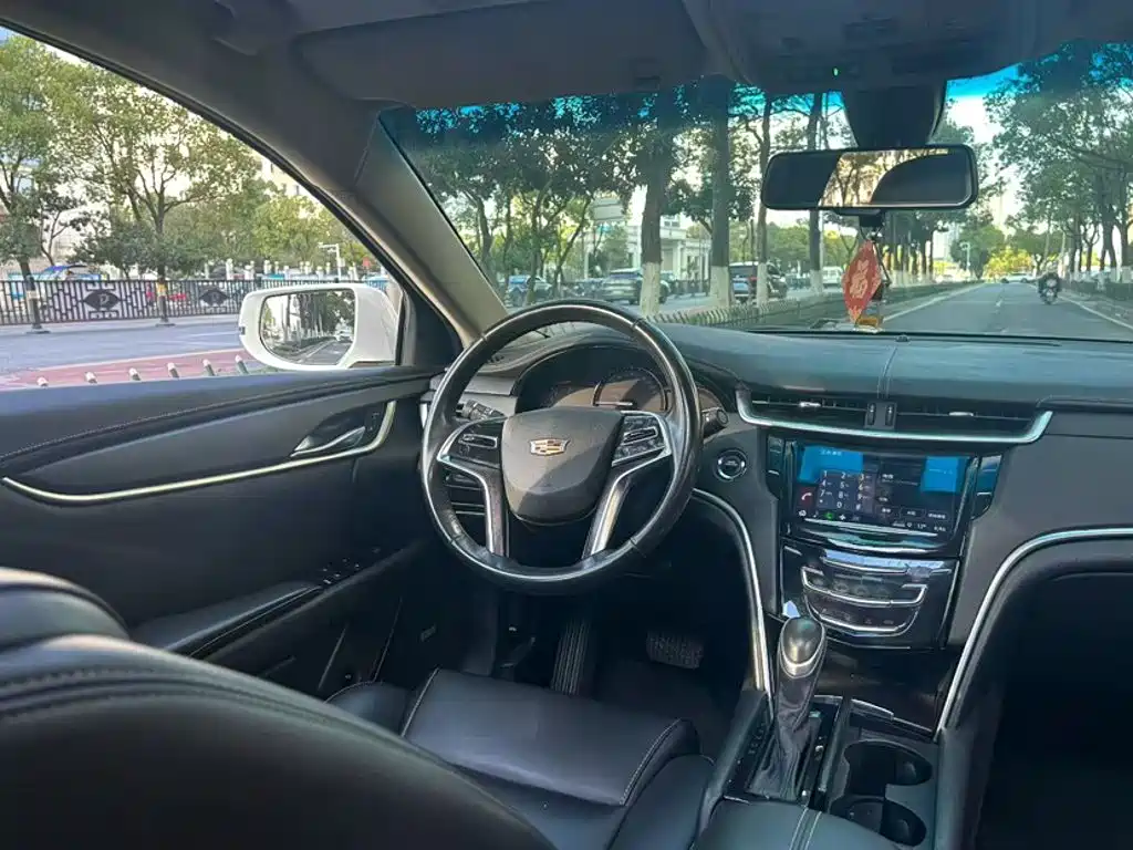 Photo 8 - Cadillac XTS