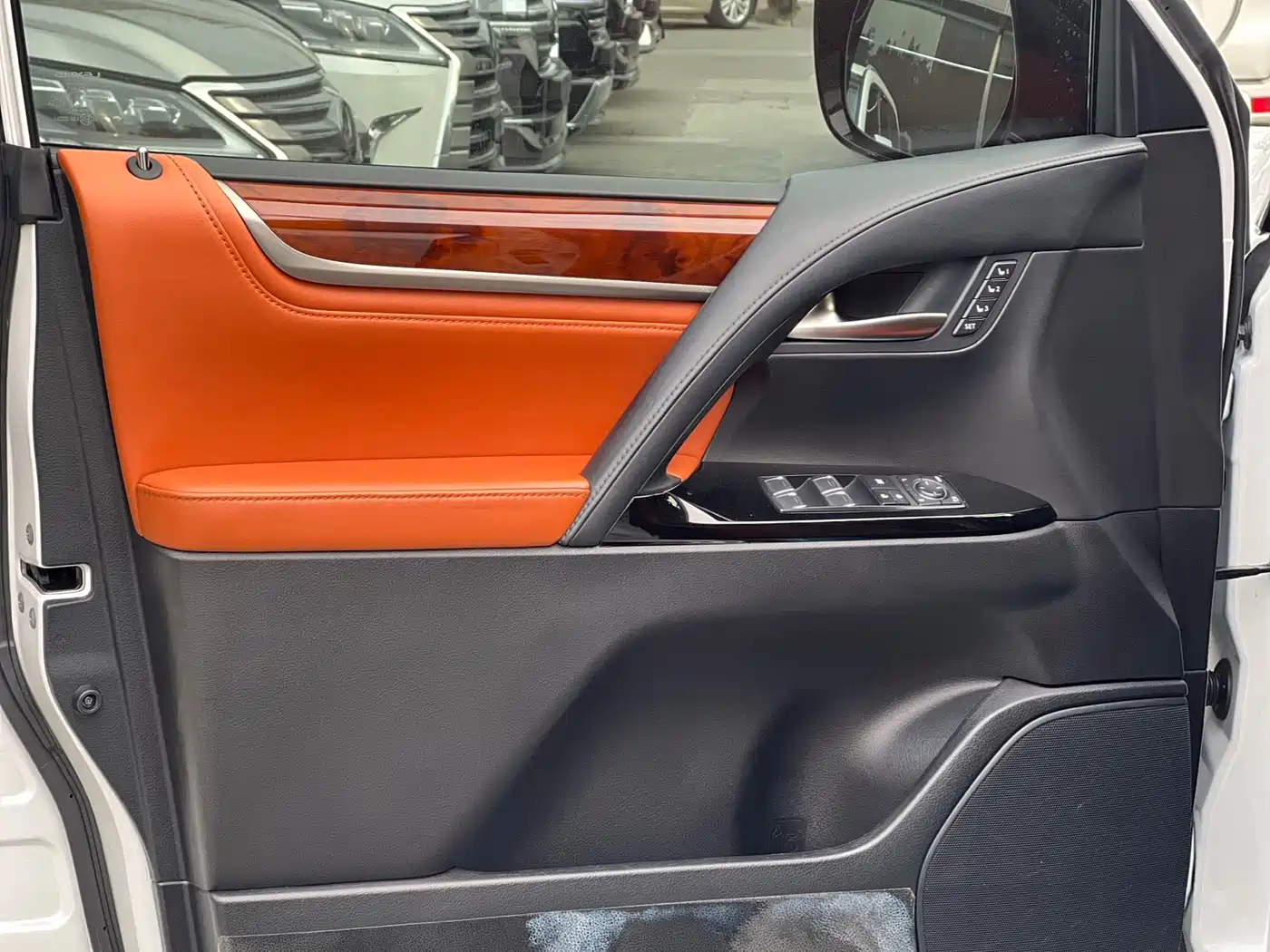 Lexus LX 2017 570 Prestige Luxury фото 13