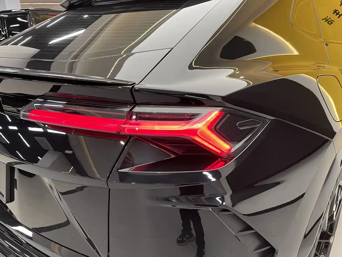 Lamborghini Urus 2021 4.0T V8 фото 28