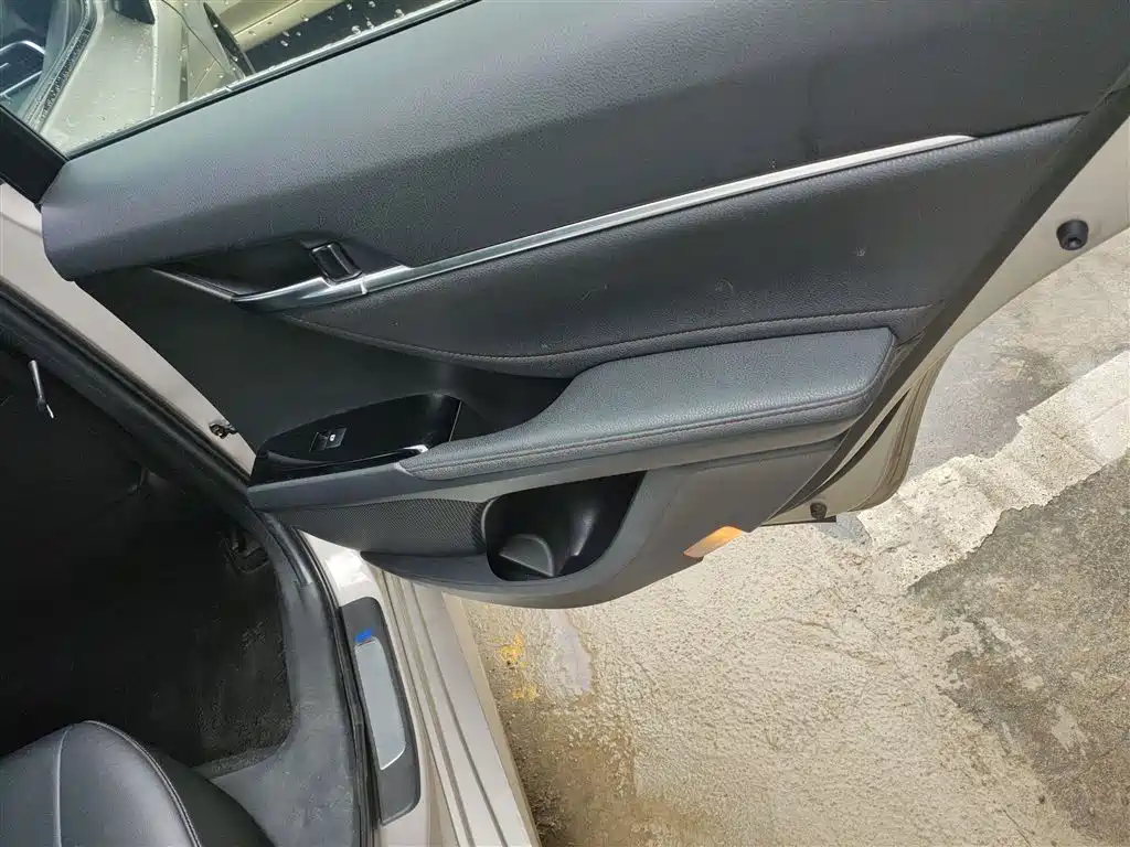 Toyota Camry 2019 2.5G Luxury Edition China VI фото 27