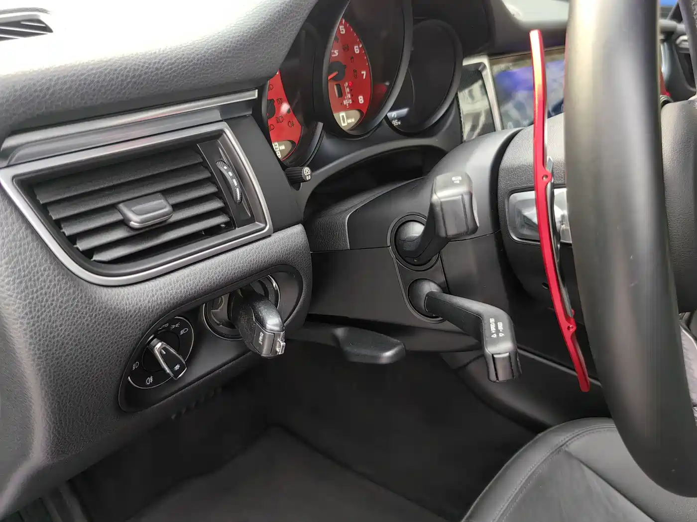 Porsche Macan 2014 Macan 2.0T фото 20