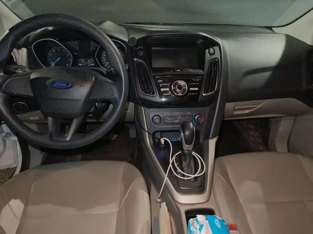 Фото 6 - Ford Focus
