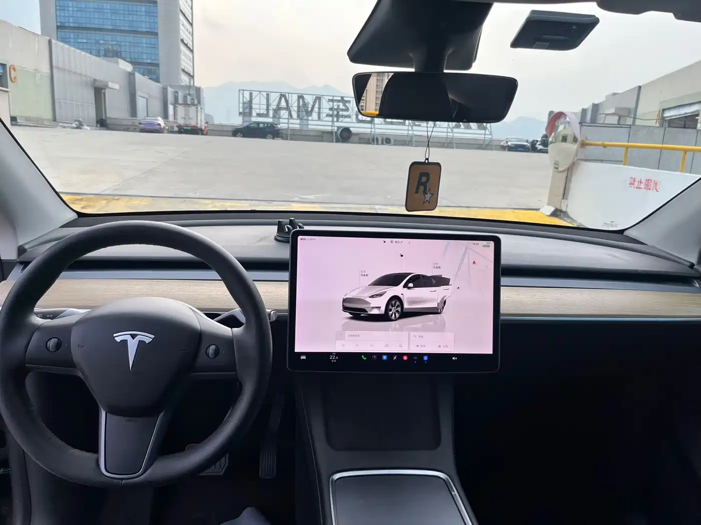 Фото 9 - Tesla Model Y