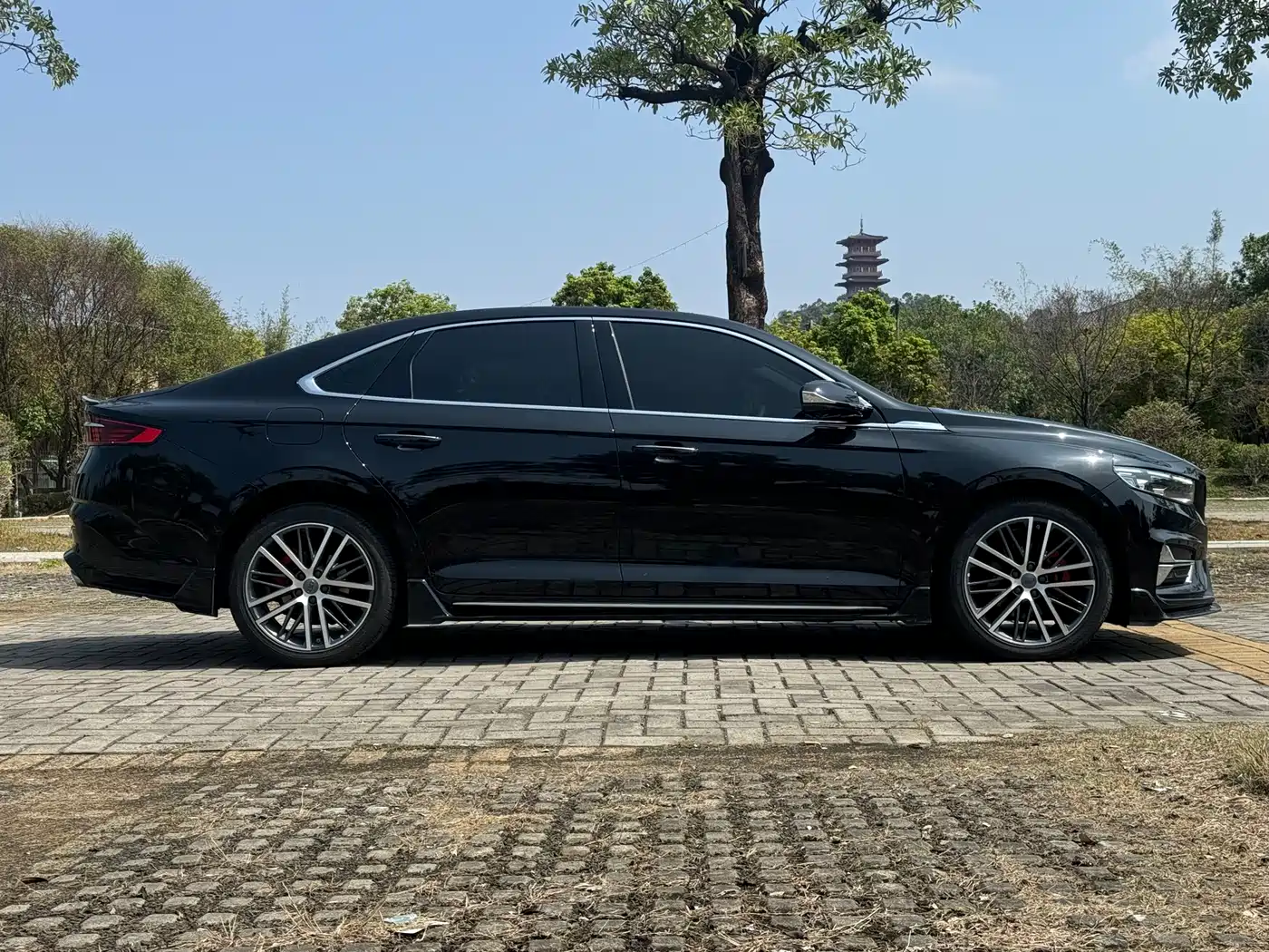 Фото 25 - Geely Preface