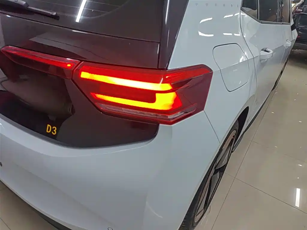 Volkswagen ID.3 2023 Upgraded Pure Intelligence Edition фото 8