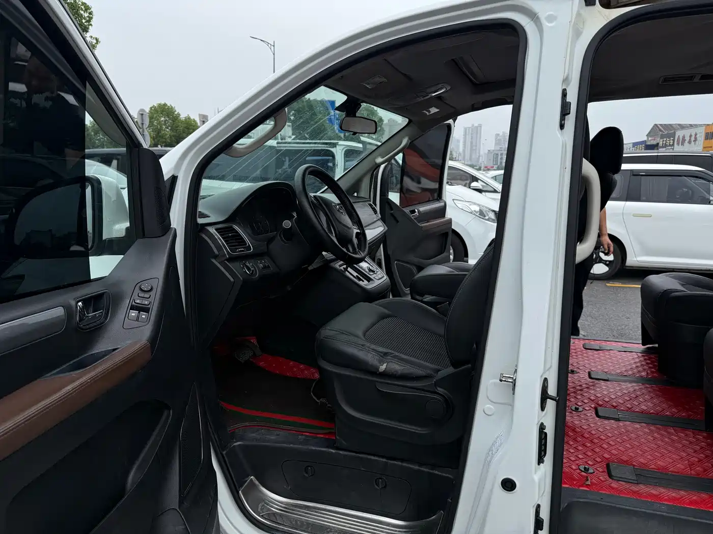 Фото 8 - Maxus G10