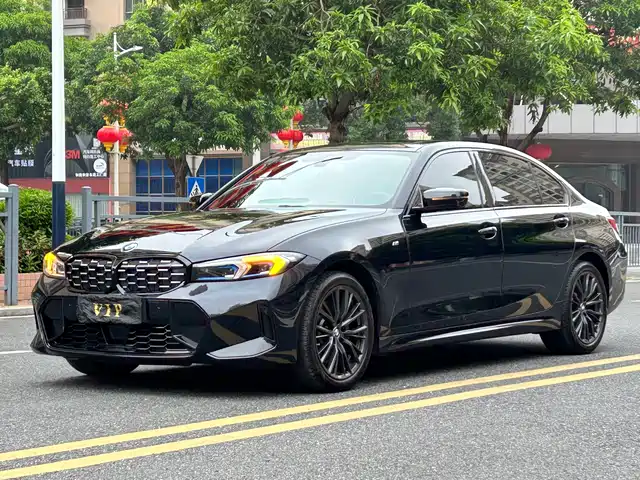 BMW 3 330Li, M Чёрный спорт-пакет