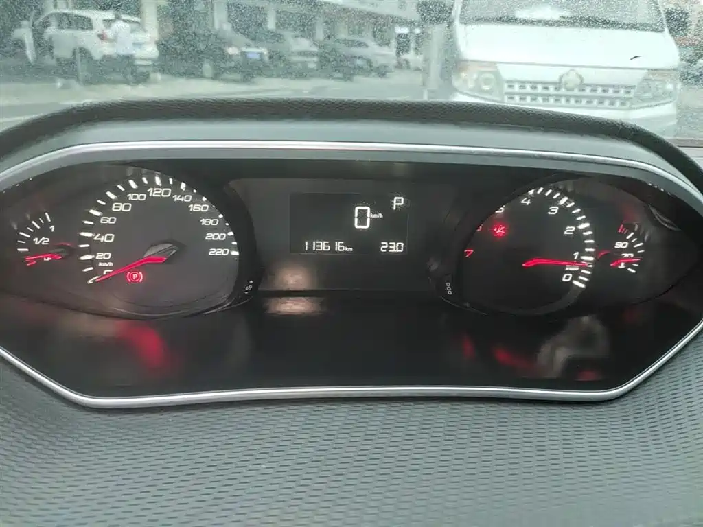 Peugeot 308 2016 1.6L Automatic Luxury фото 12