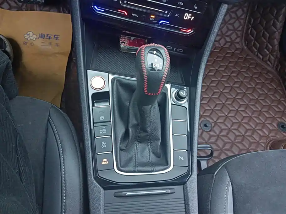 Volkswagen Sagitar 2021 280TSI DSG Luxury Smart Connect фото 16
