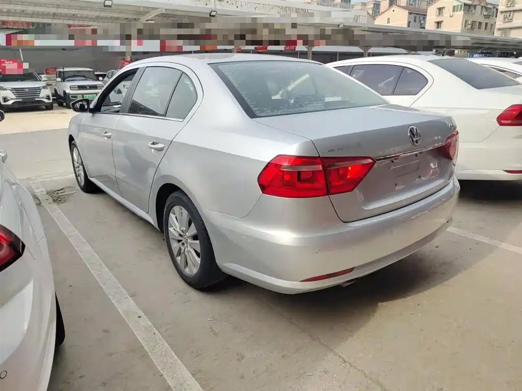 Volkswagen Lavida 2013 Facelift Classic 1.6L Automatic Comfort фото 4