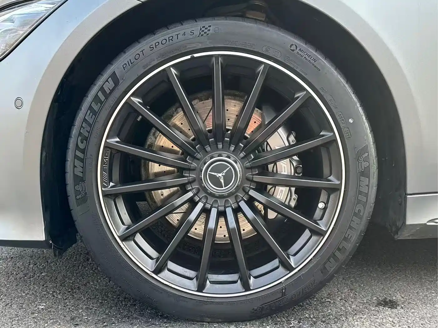 MERCEDES-BENZ AMG GT