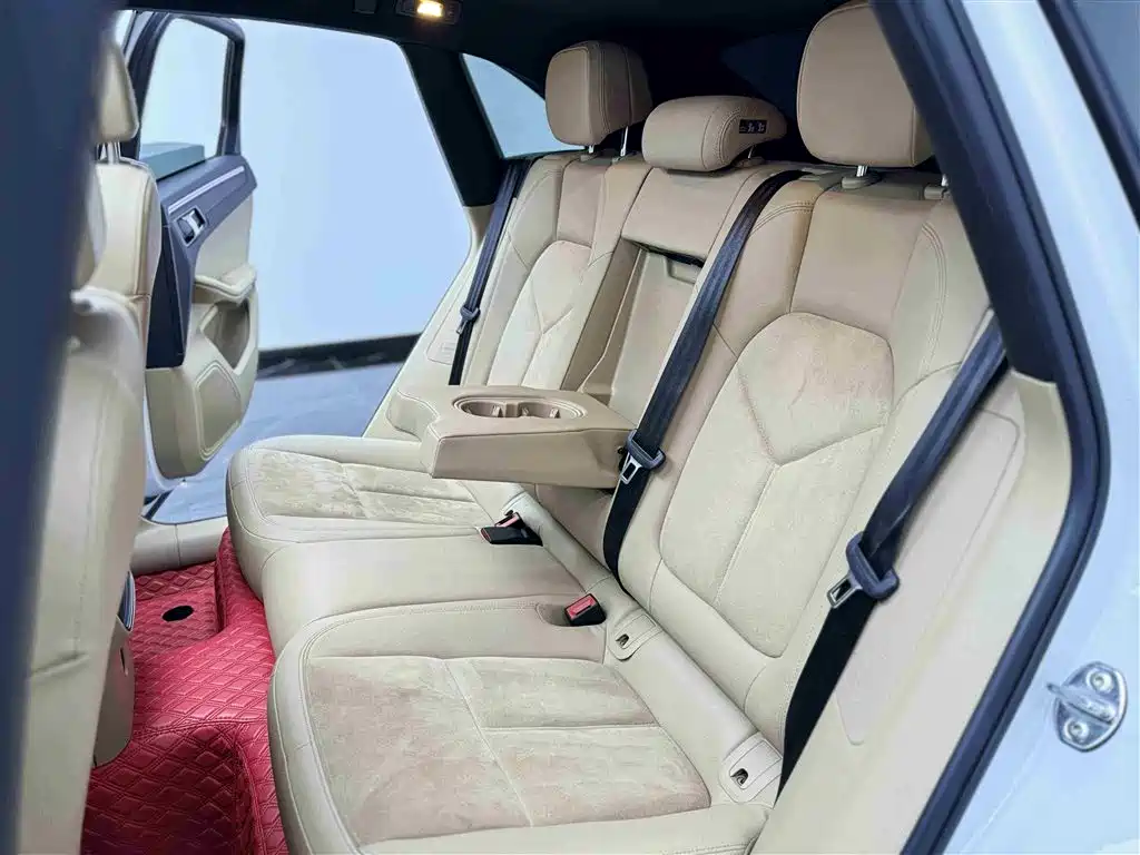 Porsche Macan 2018 Macan 2.0T фото 10