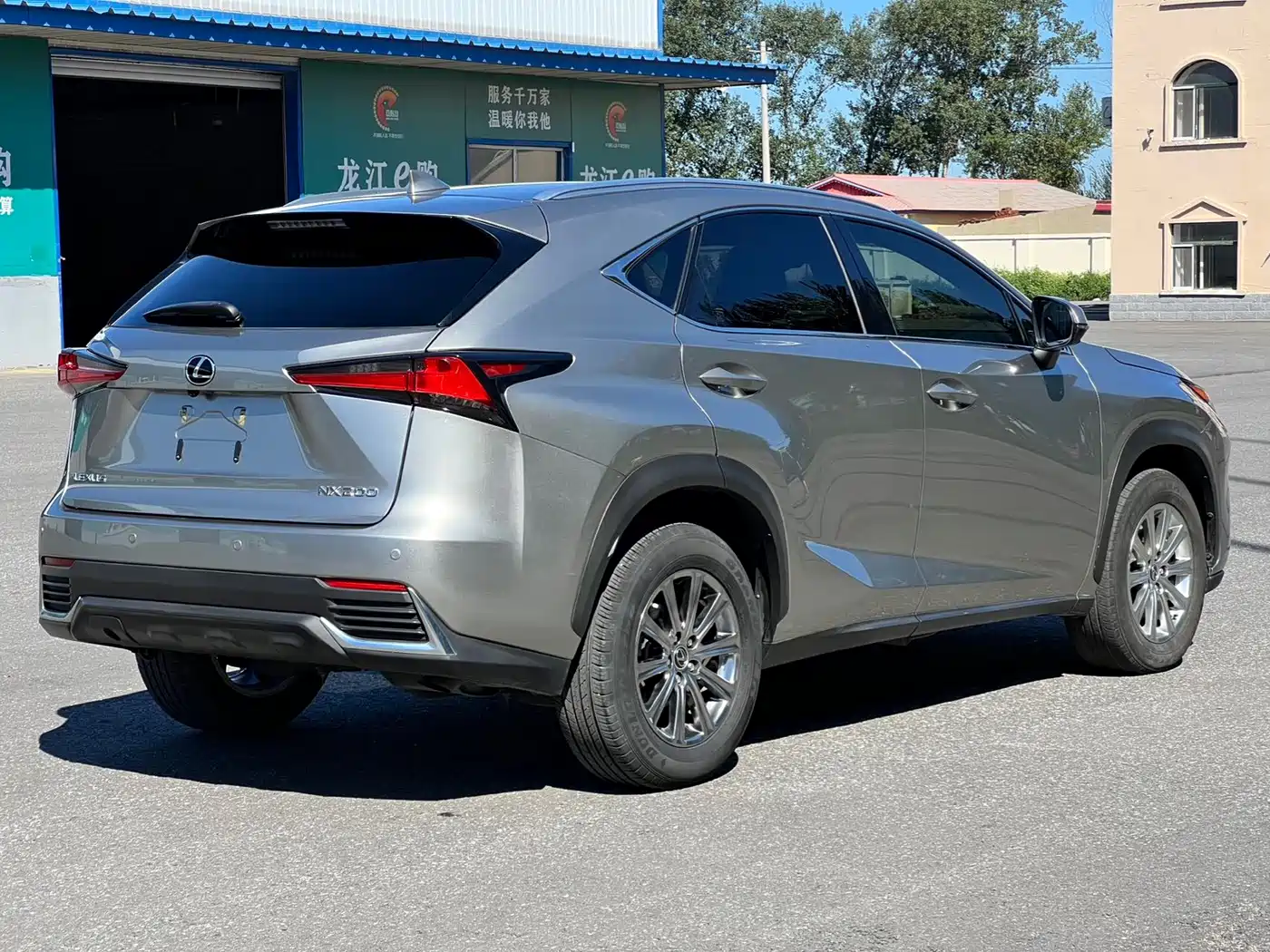 Фото 4 - Lexus NX